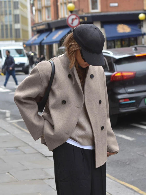 Anja | Damen Jacke mit doppelreihiger Knopfleiste und langen Ärmeln