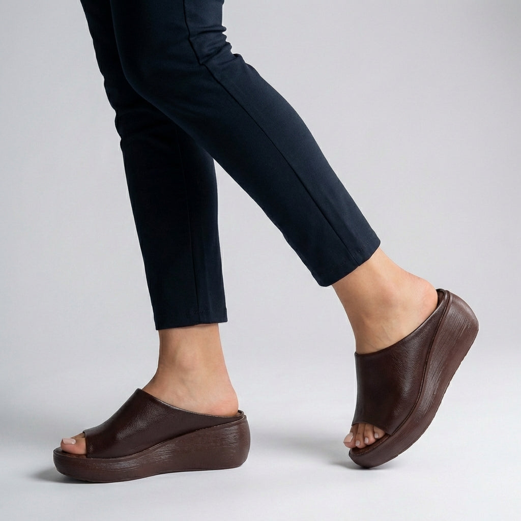 Damen Keilsandalen mit offener Spitze und Plateausohle
