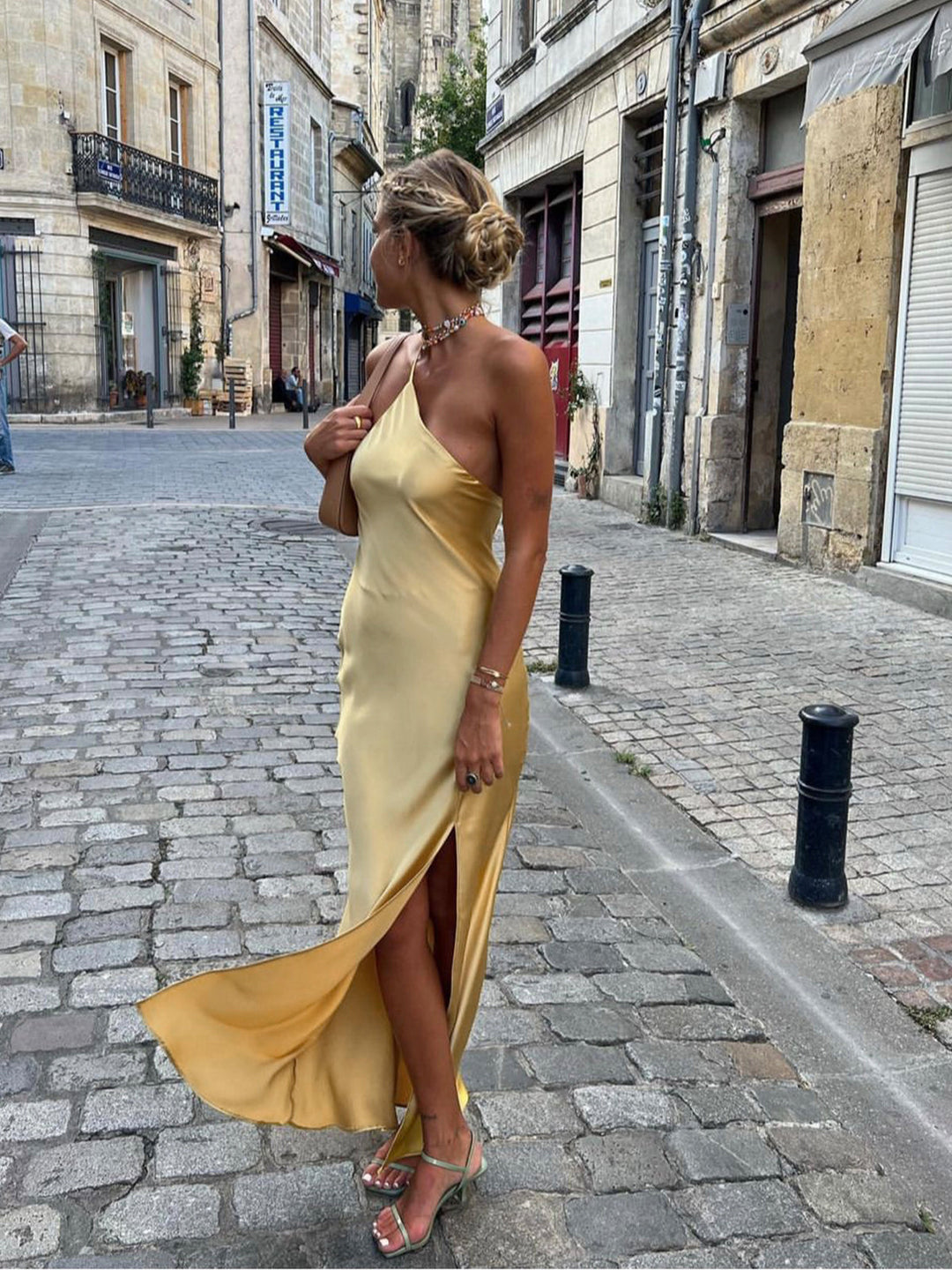 Ballkleider Damen – Maxikleid mit Rückenausschnitt und Beinschlitz
