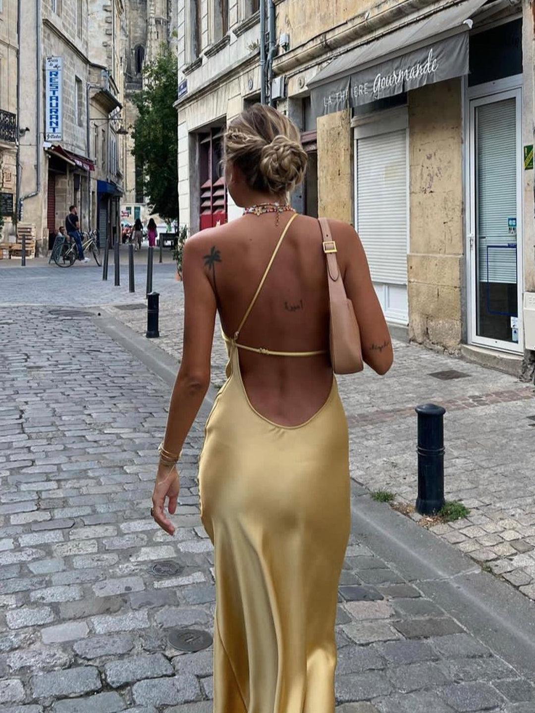 Ballkleider Damen – Maxikleid mit Rückenausschnitt und Beinschlitz