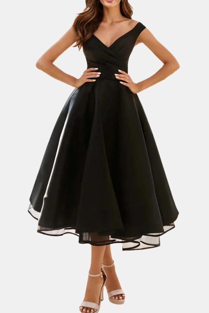 Cocktailkleid Damen mit schulterfreiem V-Halsbereich und Netzstoff-Saum in Midi-Länge