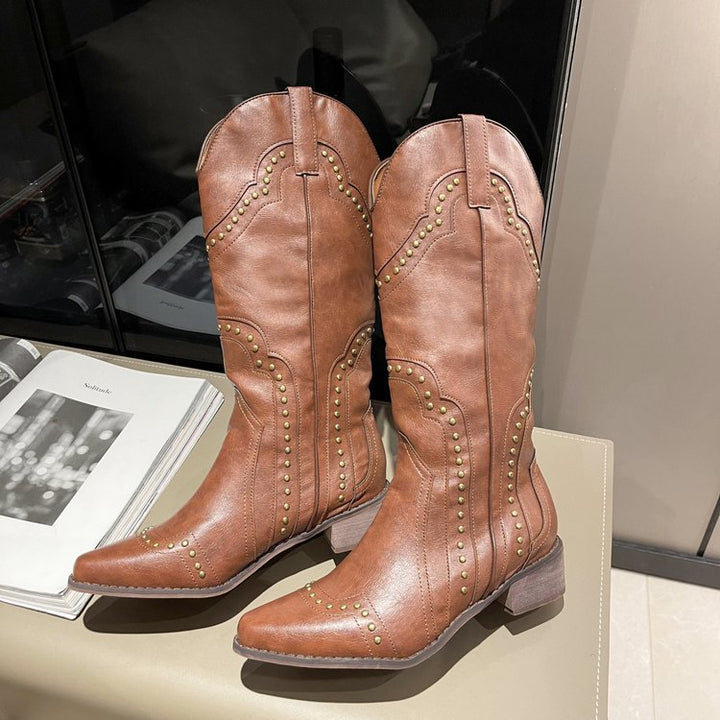 Cowboystiefel Damen mit Nietenakzenten und Blockabsatz