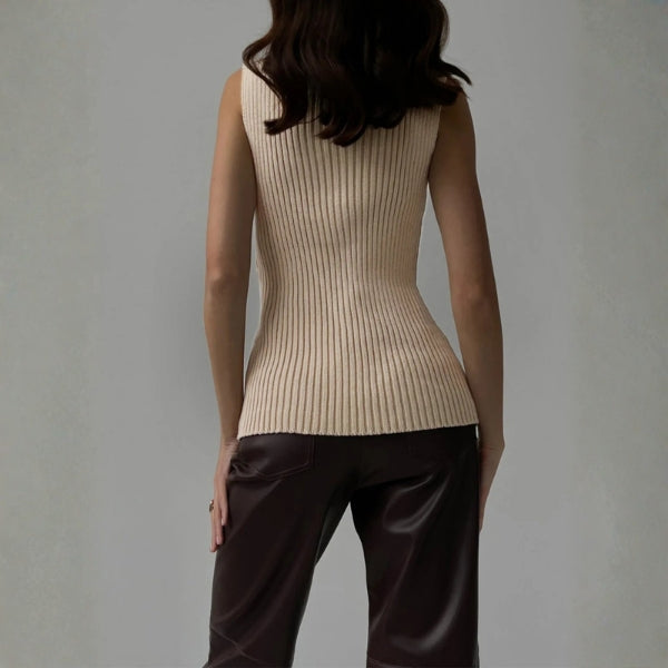 Dames mouwloze pullover met opstaande kraag en rechte zoom