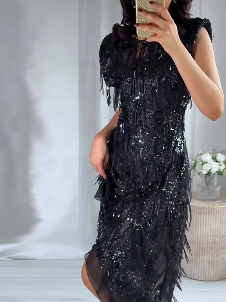 Dames mouwloze midi-jurk met pailletten en franjes met asymmetrische zoom