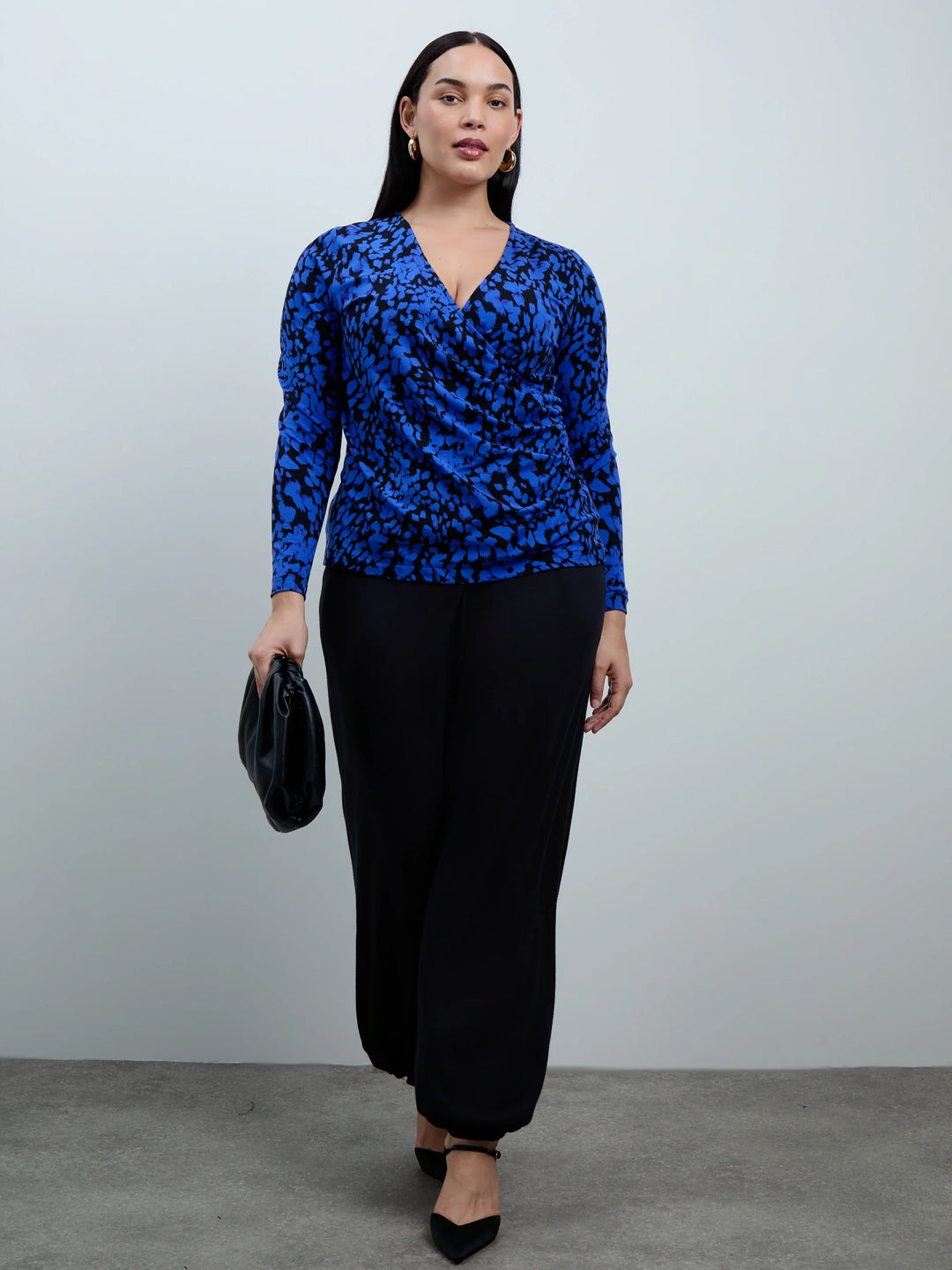 Elske Damen Bluse mit V-Ausschnitt, abstraktem Muster und Ballonärmeln