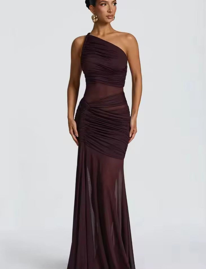 Dames maxi jurk met één schouder, geplooide top en transparante inzetstukken met uitlopende zoom