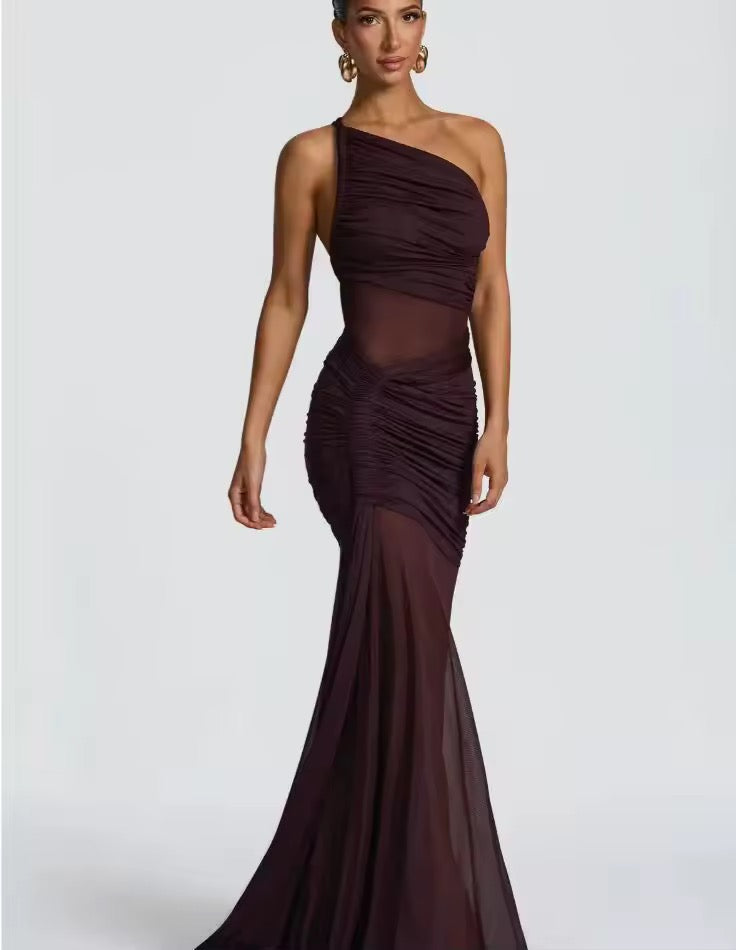 Dames maxi jurk met één schouder, geplooide top en transparante inzetstukken met uitlopende zoom