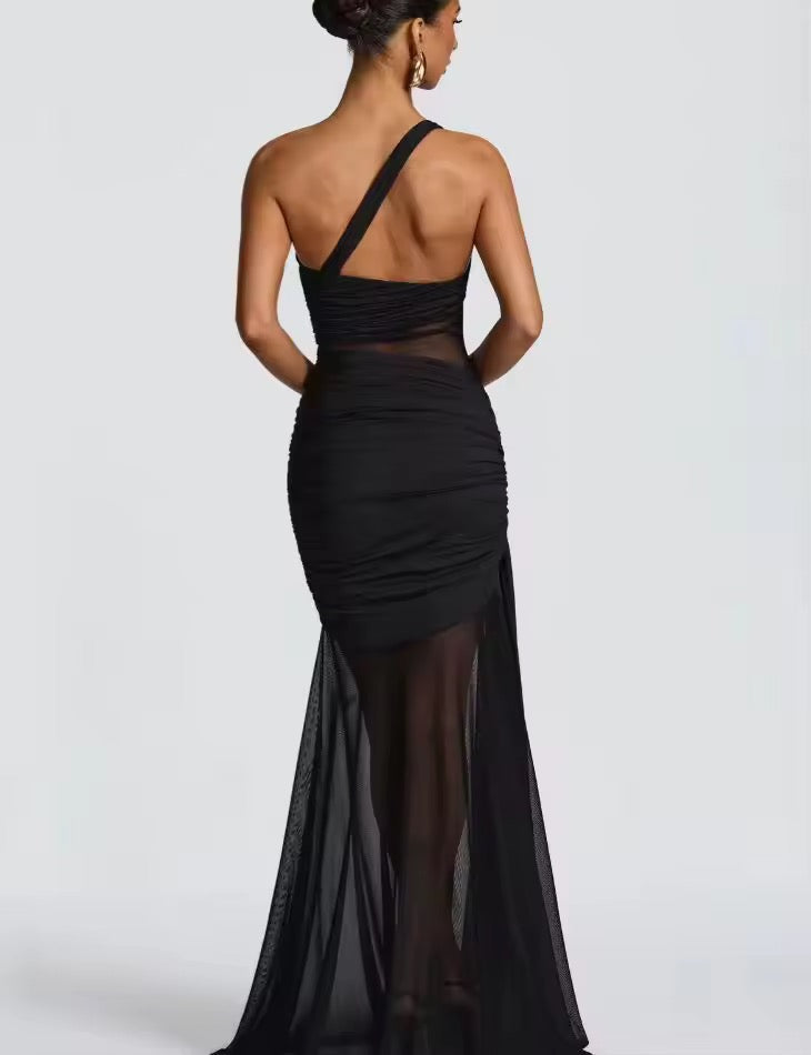 Dames maxi jurk met één schouder, geplooide top en transparante inzetstukken met uitlopende zoom