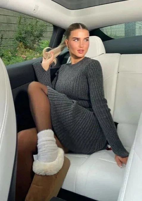 Dames geribde gebreide jurk met ronde hals en lange mouwen