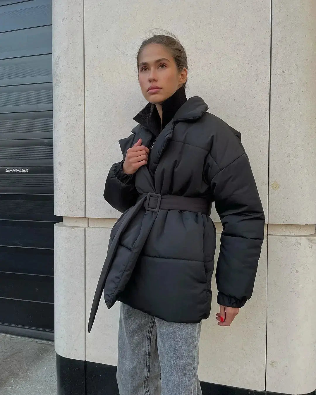 Damen Gesteppte Pufferjacke mit Gürtel breitem Kragen und gerippten Bündchen
