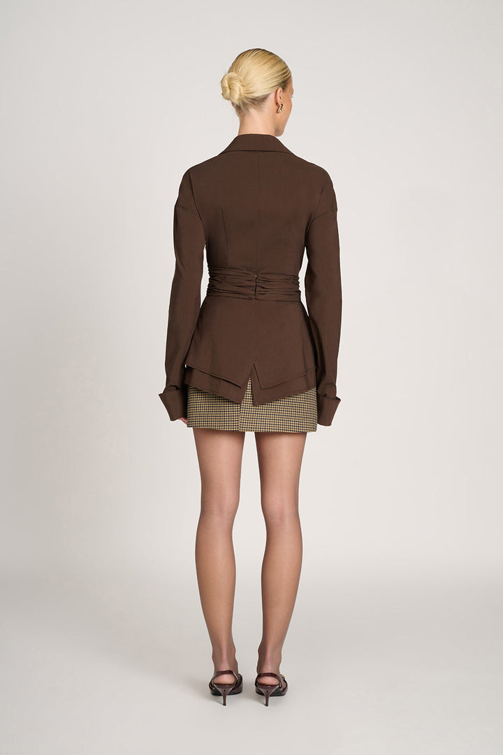 Dames overhemd met kraag, wikkeldetail in de taille en lange mouwen met manchetten