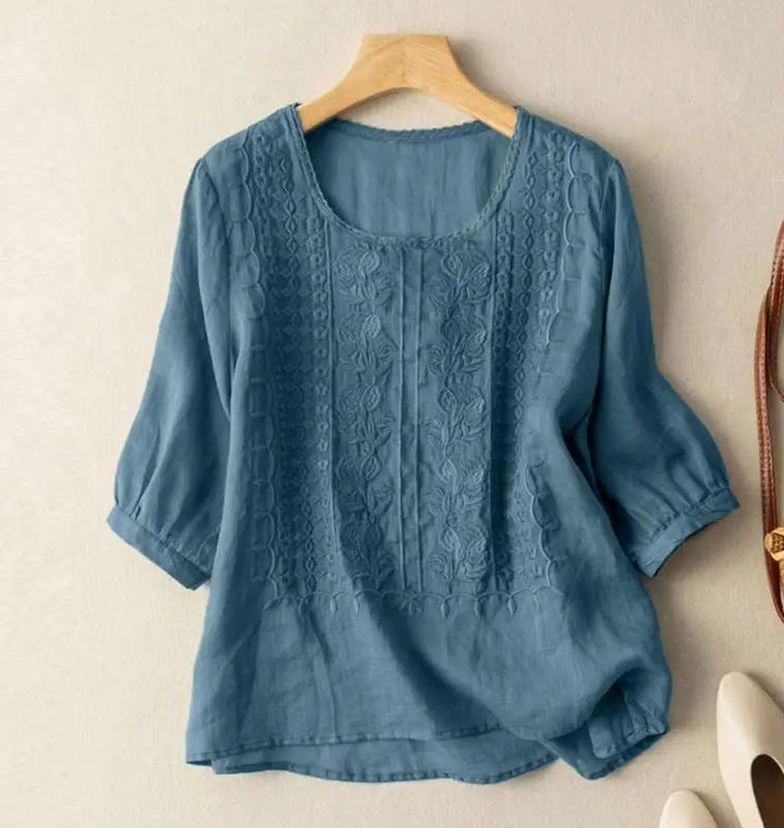 Damesblouse met ronde hals, driekwartmouwen en borduursel