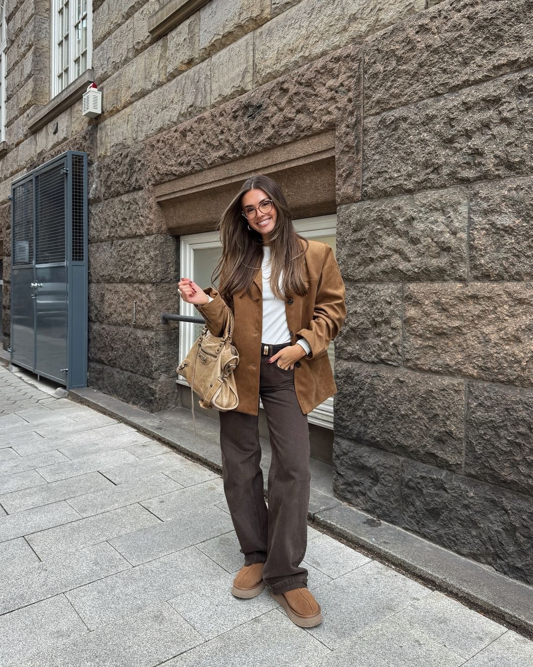 Damen-Jacke mit Reverskragen und Knopfverschluss vorne