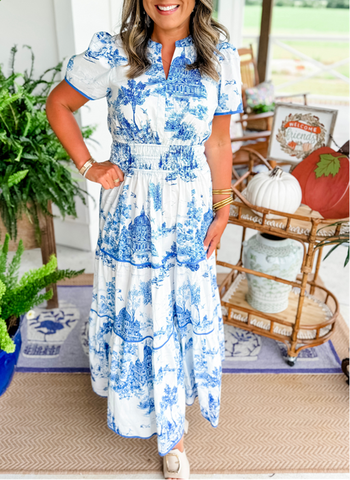 Dames maxi-jurk met korte mouwen, inkeping in de hals, geplooide taille, gelaagde rok en print