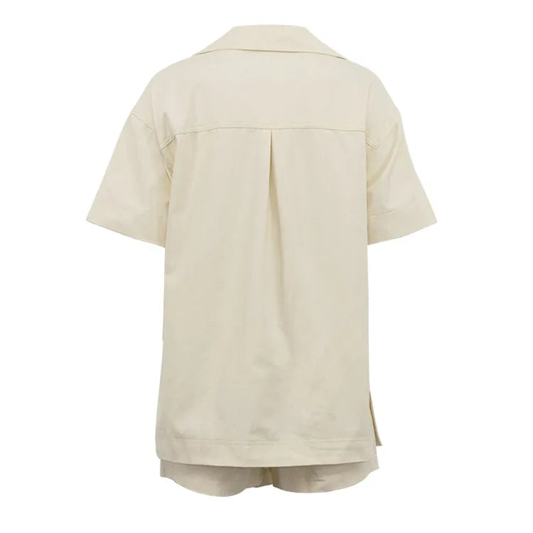 Damen Kurze-Hosen-Set mit Umlegekragen Kurzen Ärmeln und Aufgesetzten Brusttaschen