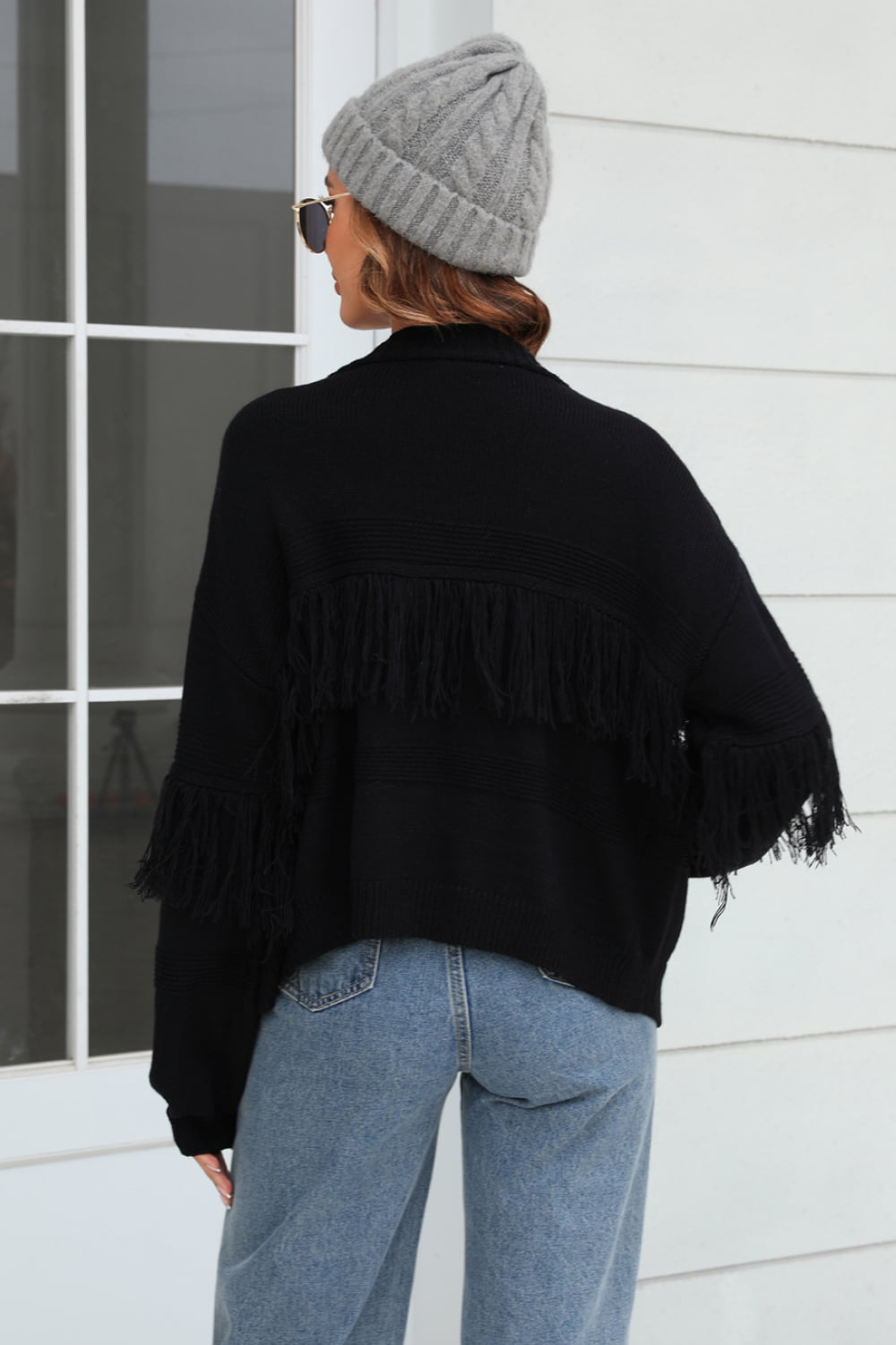 Dames Kort vest met open voorkant, franjes aan de mouwen en ribgebreid patroon