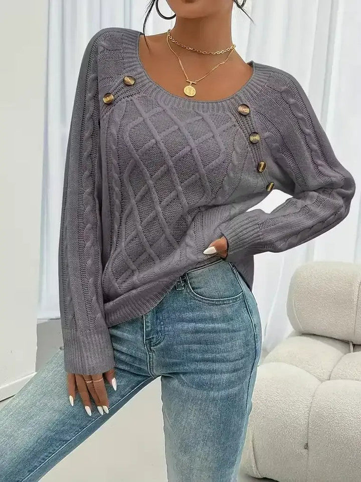 Damen Langarm Pullover mit Rundhalsausschnitt und Zopfmuster mit dekorativen Knöpfen