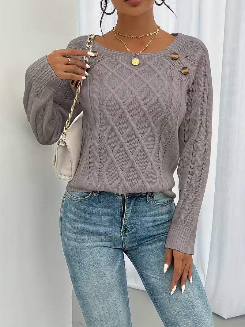 Damen Langarm Pullover mit Rundhalsausschnitt und Zopfmuster mit dekorativen Knöpfen