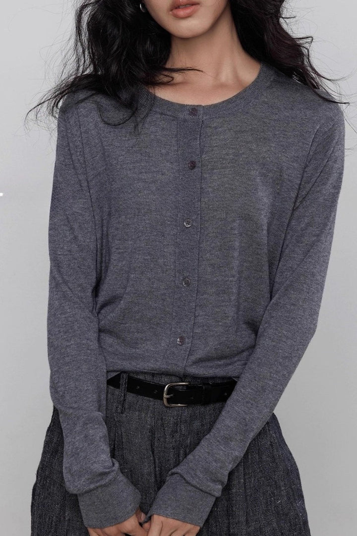 Damesvest met lange mouwen, ronde hals en doorlopende knoopsluiting