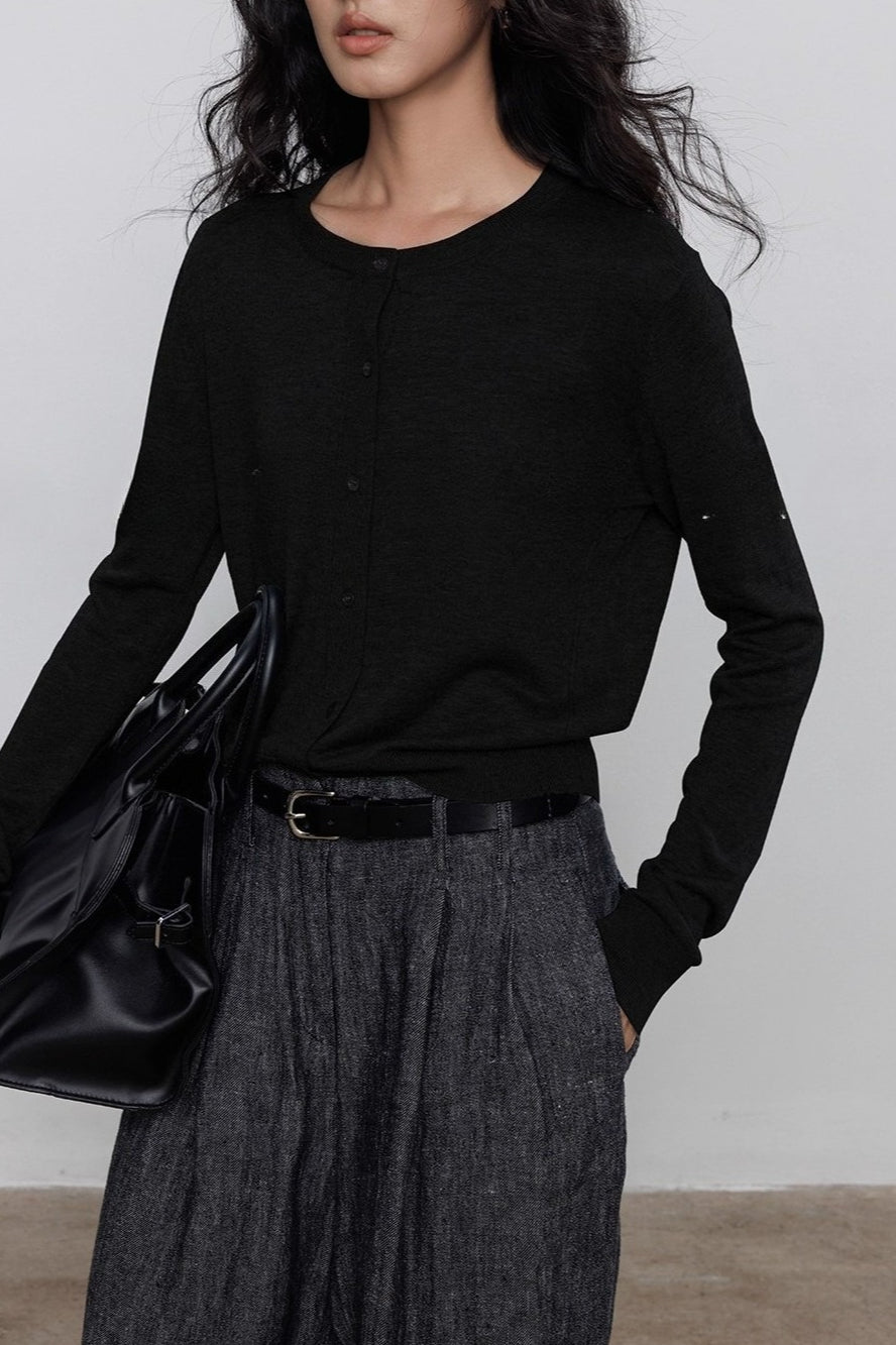 Damesvest met lange mouwen, ronde hals en doorlopende knoopsluiting