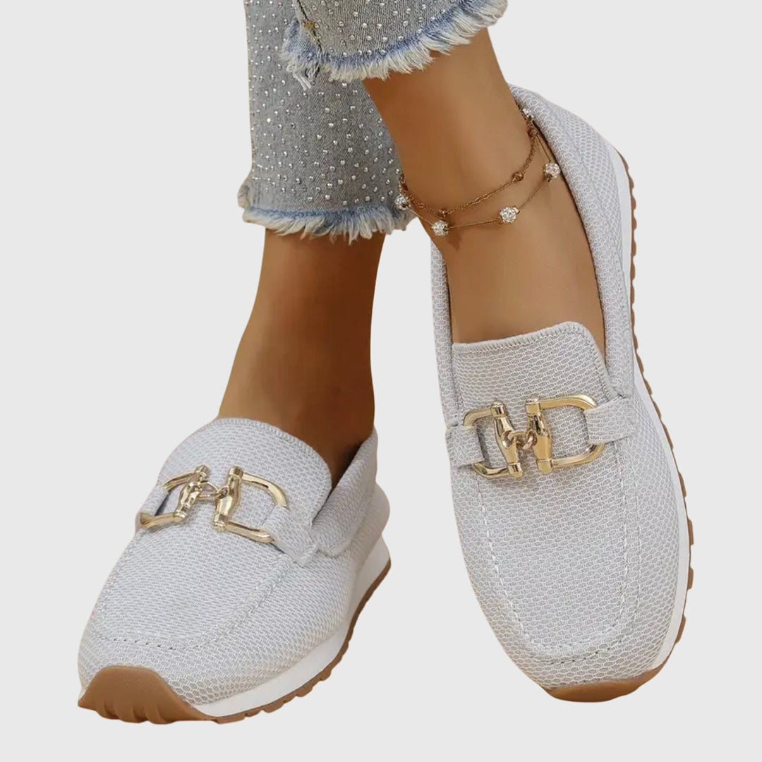 Damen Loafer mit Metallspange und perforierter Oberfläche