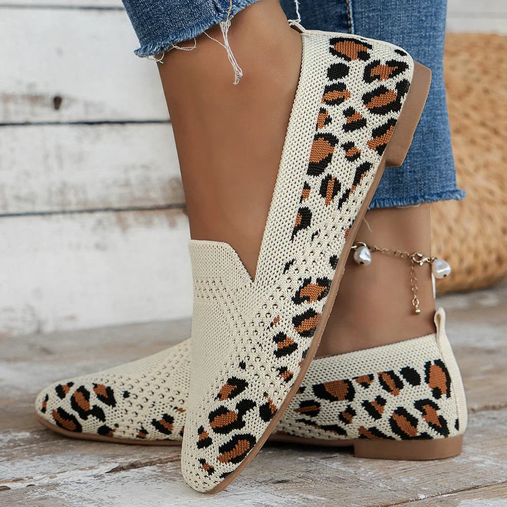 Damen Loafer mit perforierter Oberfläche und quadratischem Zehenbereich