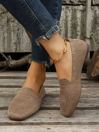 Damen Loafer mit perforierter Oberfläche und quadratischem Zehenbereich