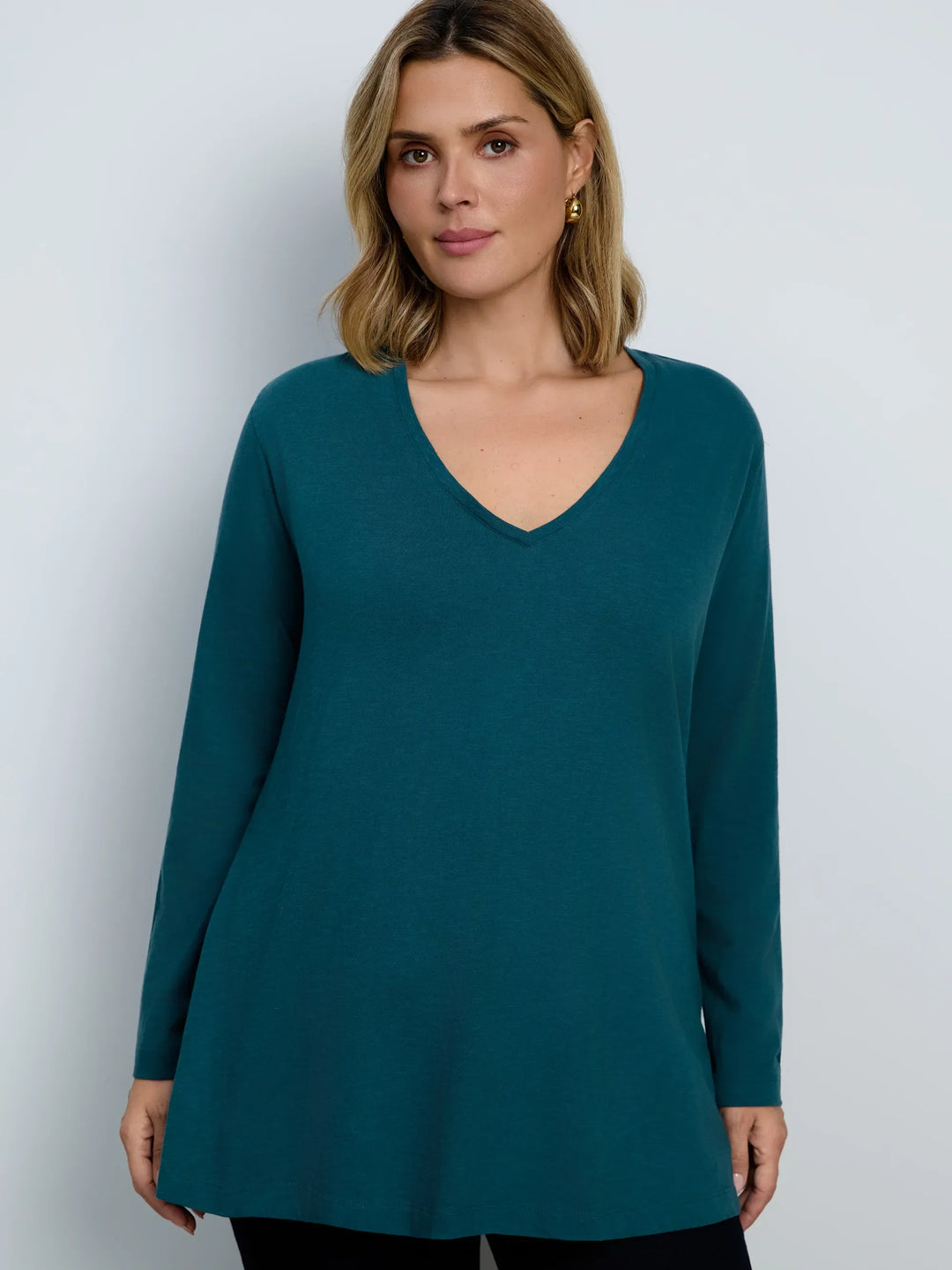 Neele Damen Longline-Top mit V-Ausschnitt und ausgestelltem Schnitt