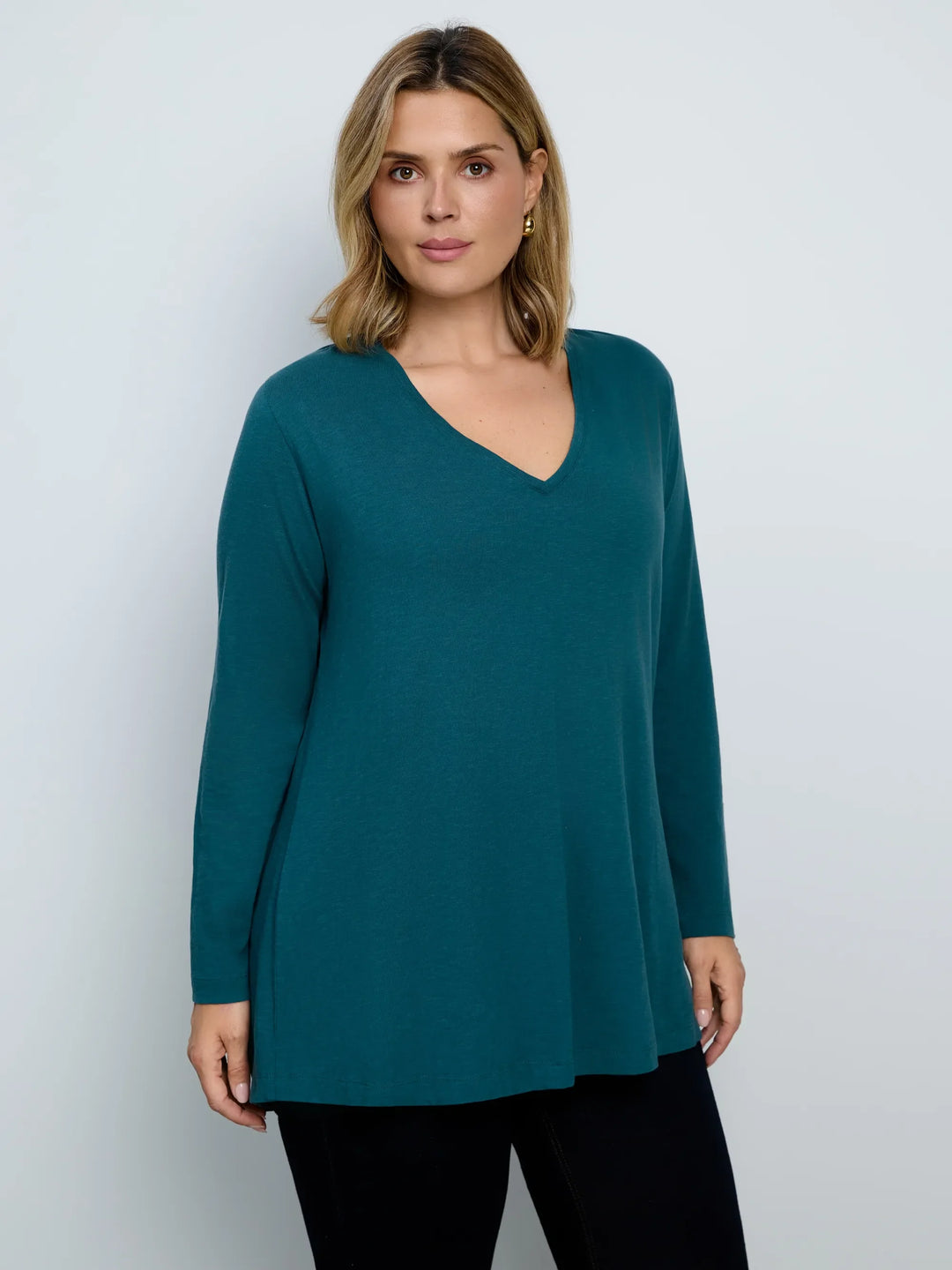 Neele Damen Longline-Top mit V-Ausschnitt und ausgestelltem Schnitt