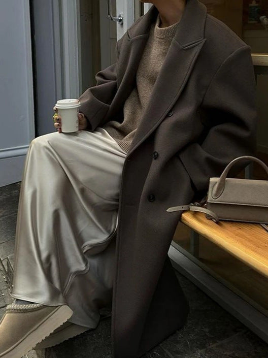 Damen-Mantel mit Reverskragen und doppelreihigem Knopfverschluss