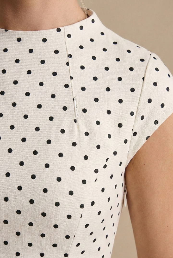 Dames maxi-jurk met ronde hals en polkadotprint