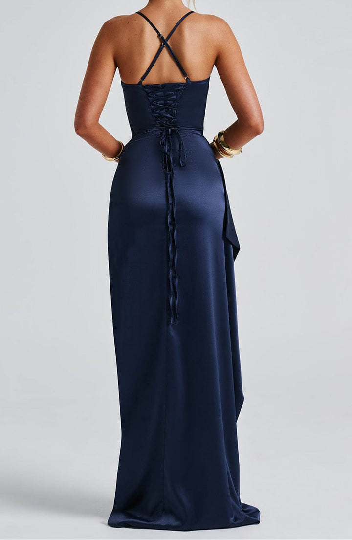 Dames maxi-jurk met V-hals en spaghettibandjes met veterdetail aan de achterkant en zijsplit