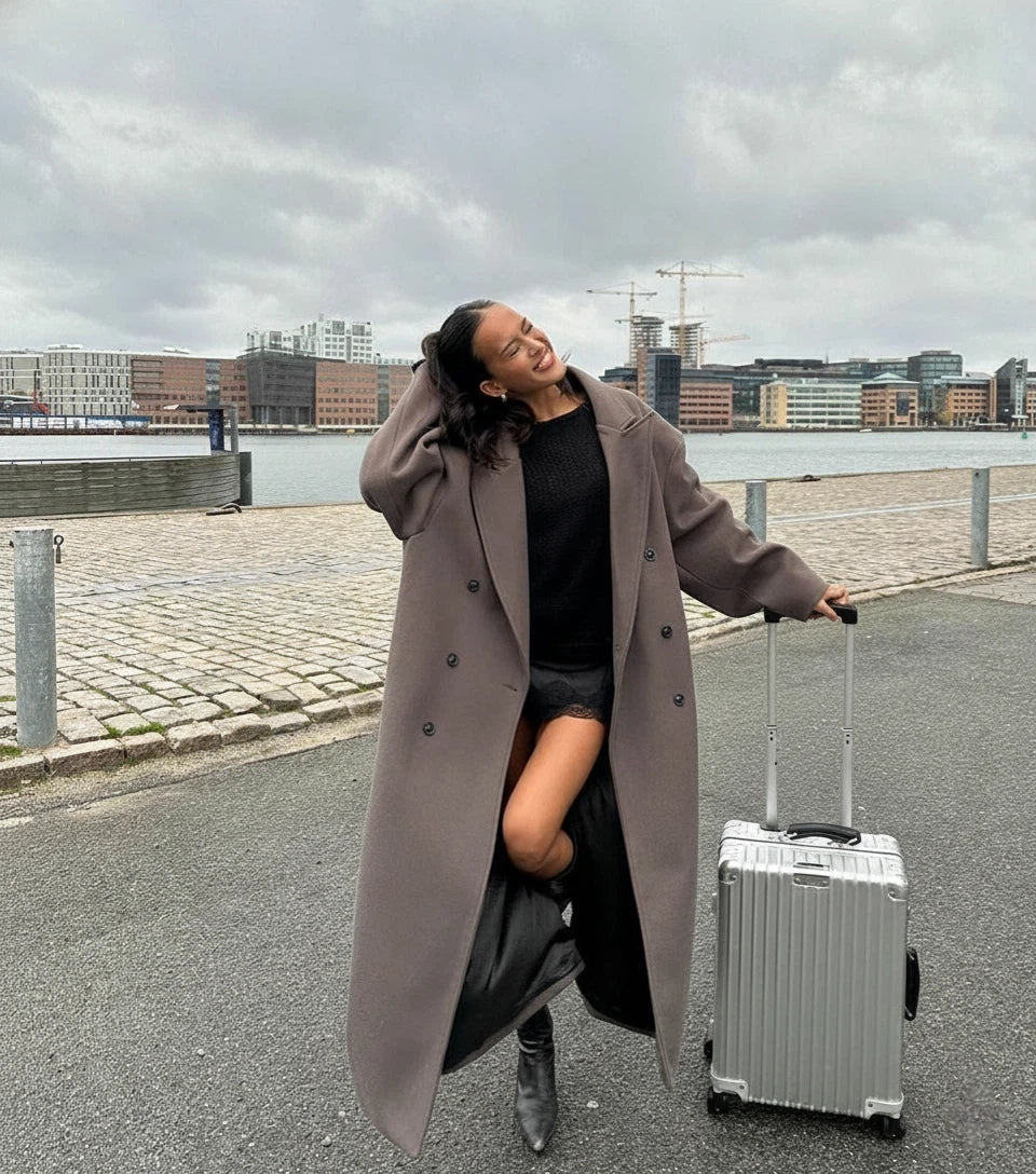 Dames maxi-jas met reverskraag en dubbele knoopsluiting