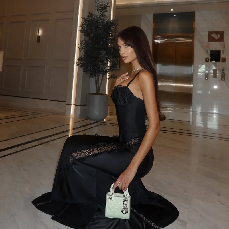 Dames maxi-jurk met spaghettibandjes en kanten zijpanden