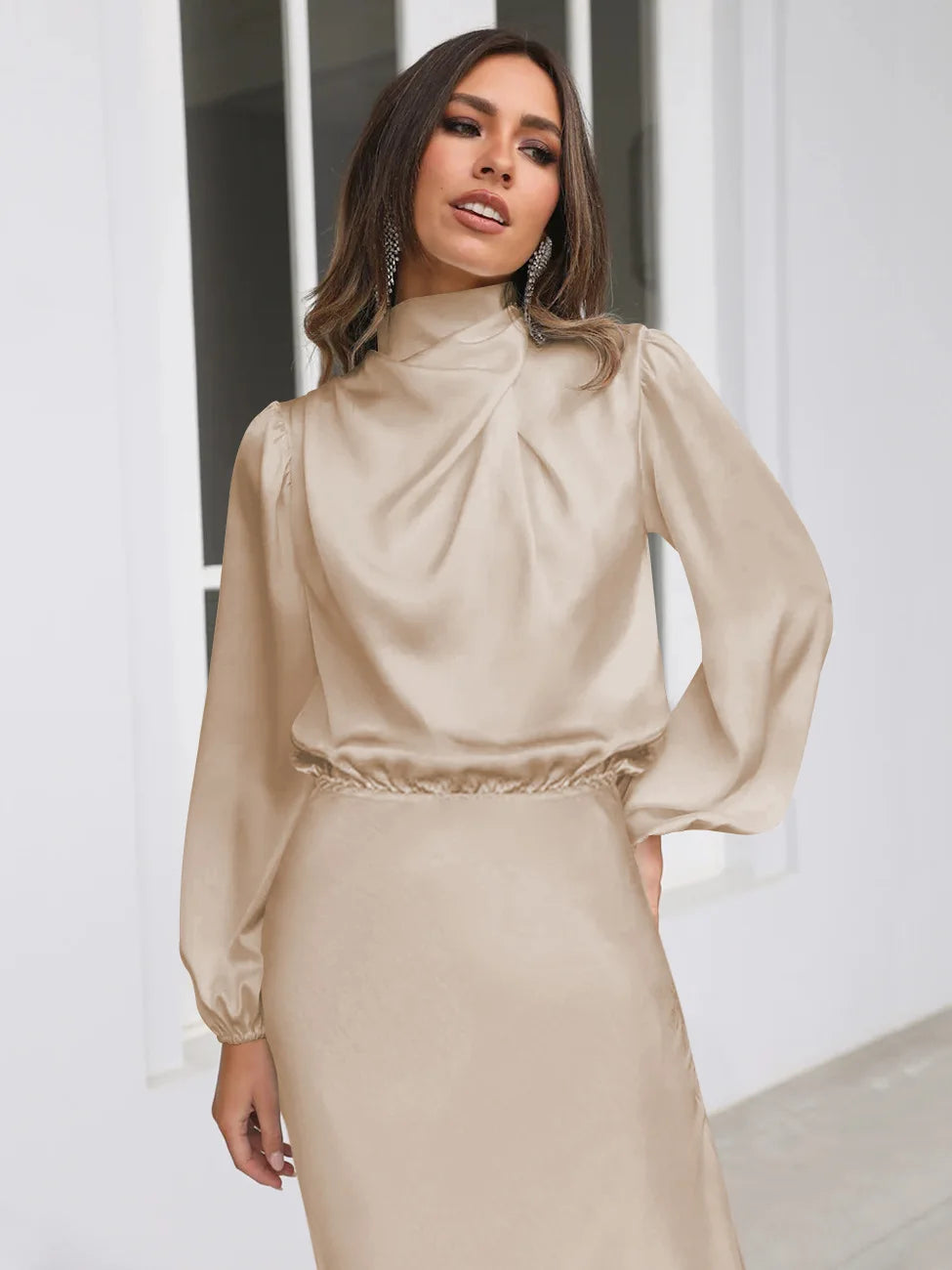 Dames midi-jurk met col en ballonmouwen met elastische tailleband