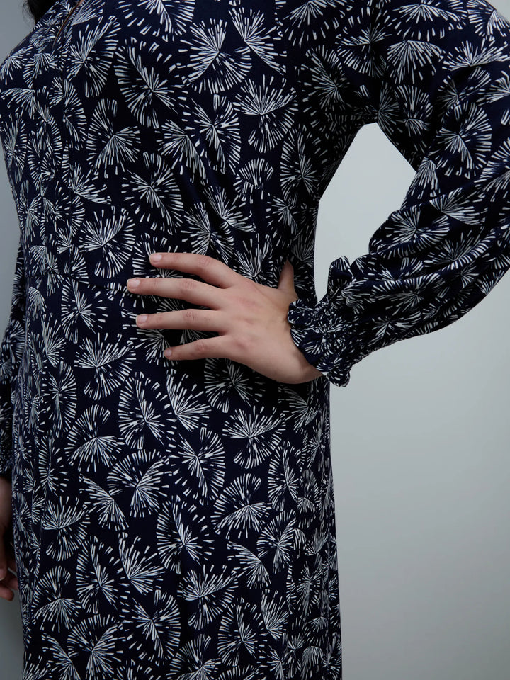 Inken Damen Midikleid mit Rüschenkragen, Fächermuster und Ballonärmeln