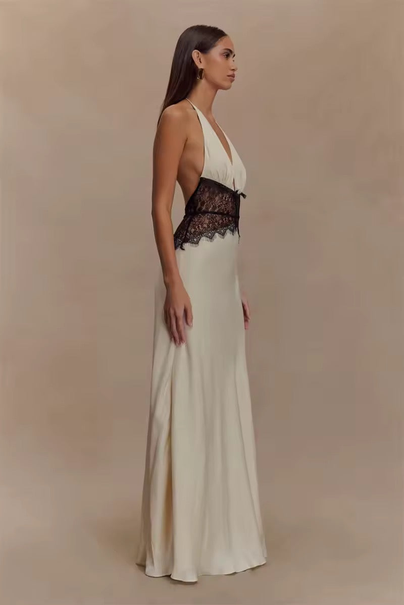 Dames halter-maxijurk met diepe V-hals en kanten inzet