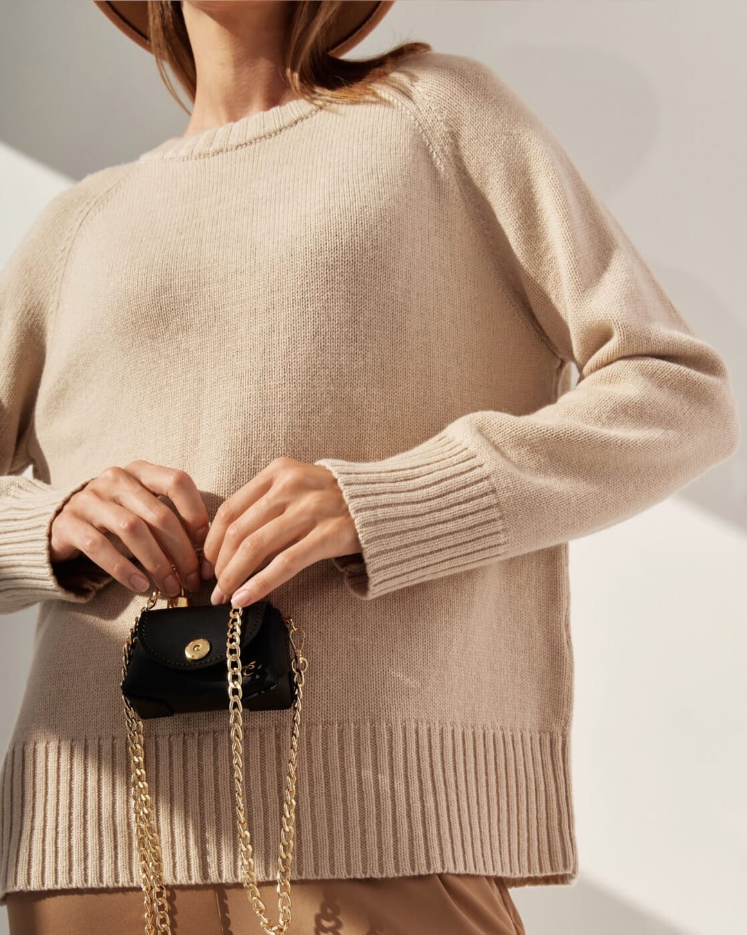 Damen Pullover mit hohem Rundhalsausschnitt Raglanärmeln und gerippten Bündchen