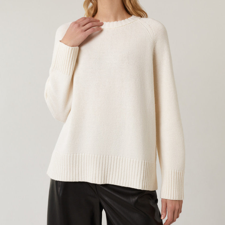 Damen Pullover mit hohem Rundhalsausschnitt Raglanärmeln und gerippten Bündchen