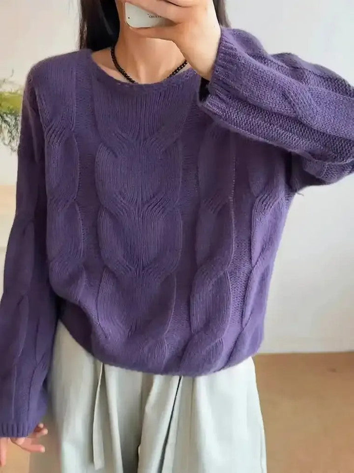 Damen Pullover mit Rundhalsausschnitt vertikalem Zopfmuster langen Ärmeln und gerippten Bündchen