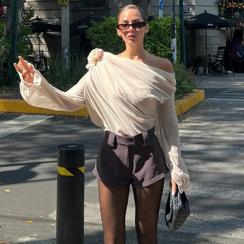 Dames Off-shoulder Top met Rozenapplicatie en Lange Mouwen met Manchetten