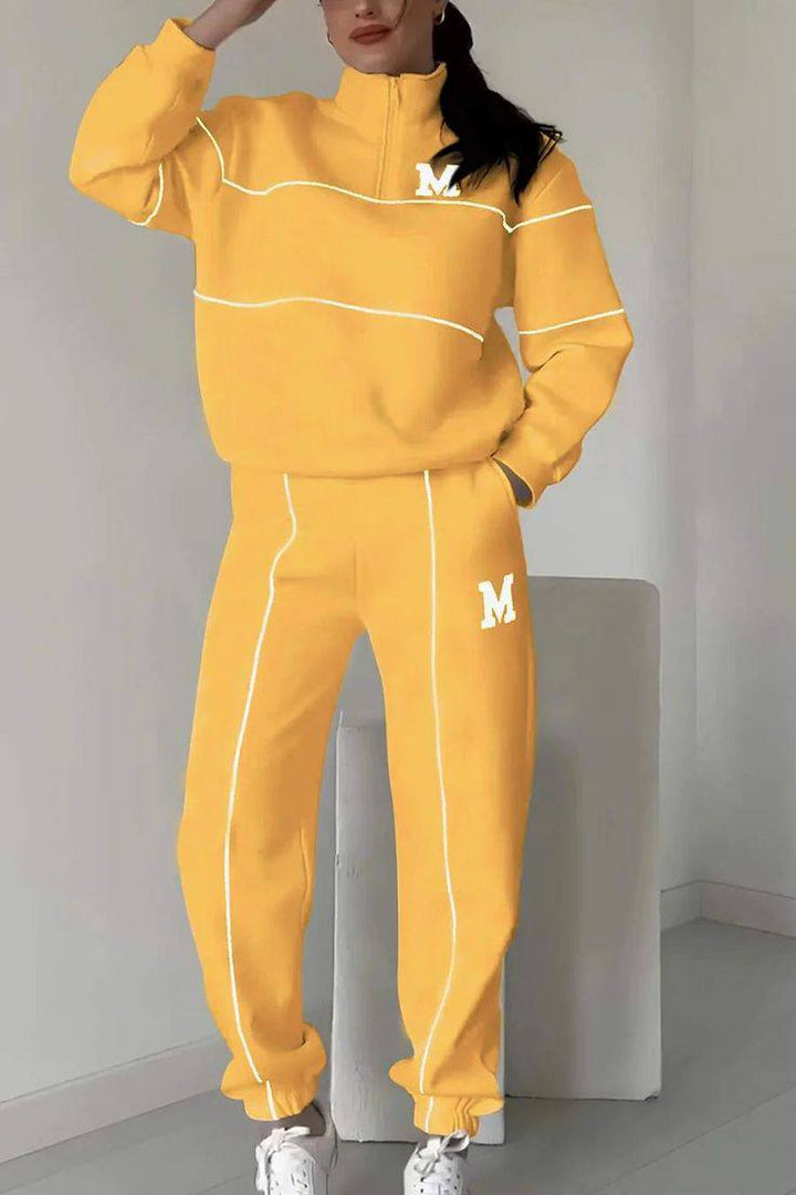 Damen Set mit Halbreißverschluss-Pullover und Jogginghose mit Kontraststreifen