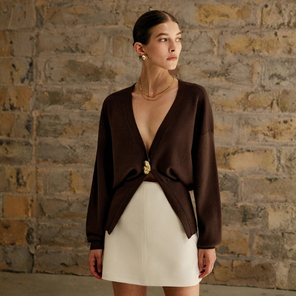 Damesvest met V-hals, knoopsluiting en lange mouwen
