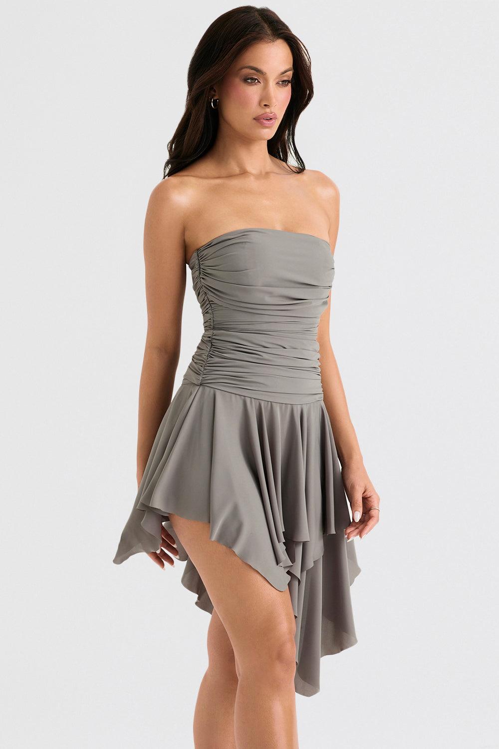 Dames Strapless Mini Jurk met Ruches, Asymmetrische Zoom en Volantrok