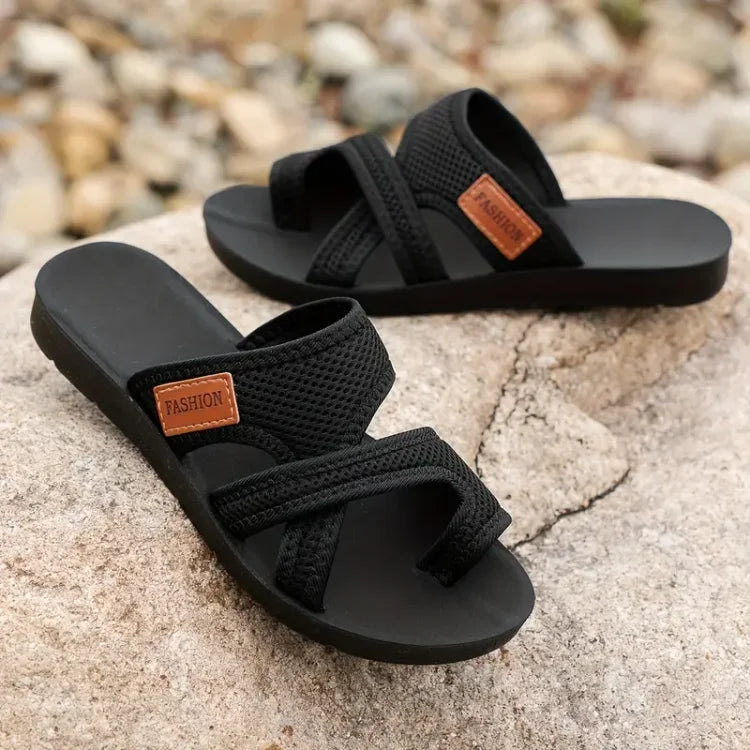 Damen Zehensteg-Sandalen mit Kreuzriemen und Flachboden