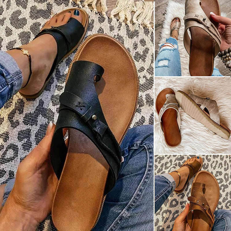Damen Zehentrenner-Sandalen mit Nietendetail und gepolstertem Fußbett