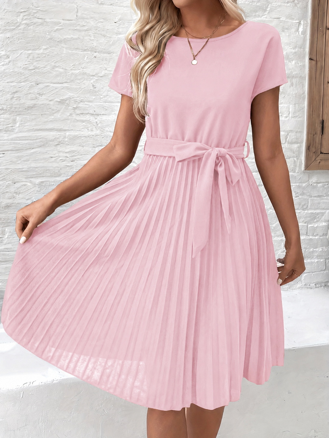 Elise | Plissiertes Kurzarm-Midikleid mit Bindegürtel