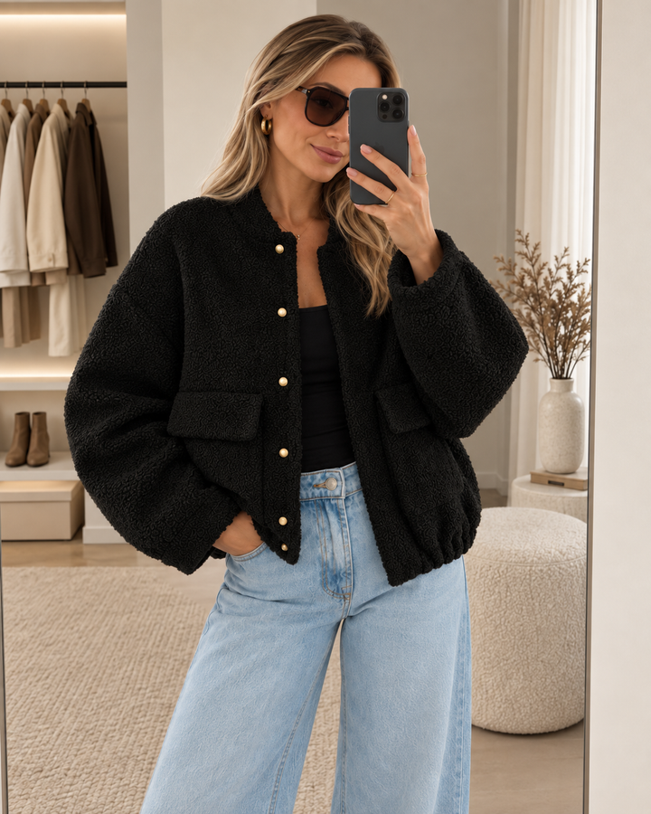Emma Damen Kurze Bomberjacke mit Knopfverschluss – Schwarz