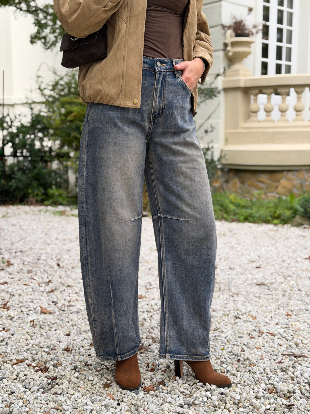 Femke Damen Barrel-Jeans mit hoher Taille und gebogenem Bein