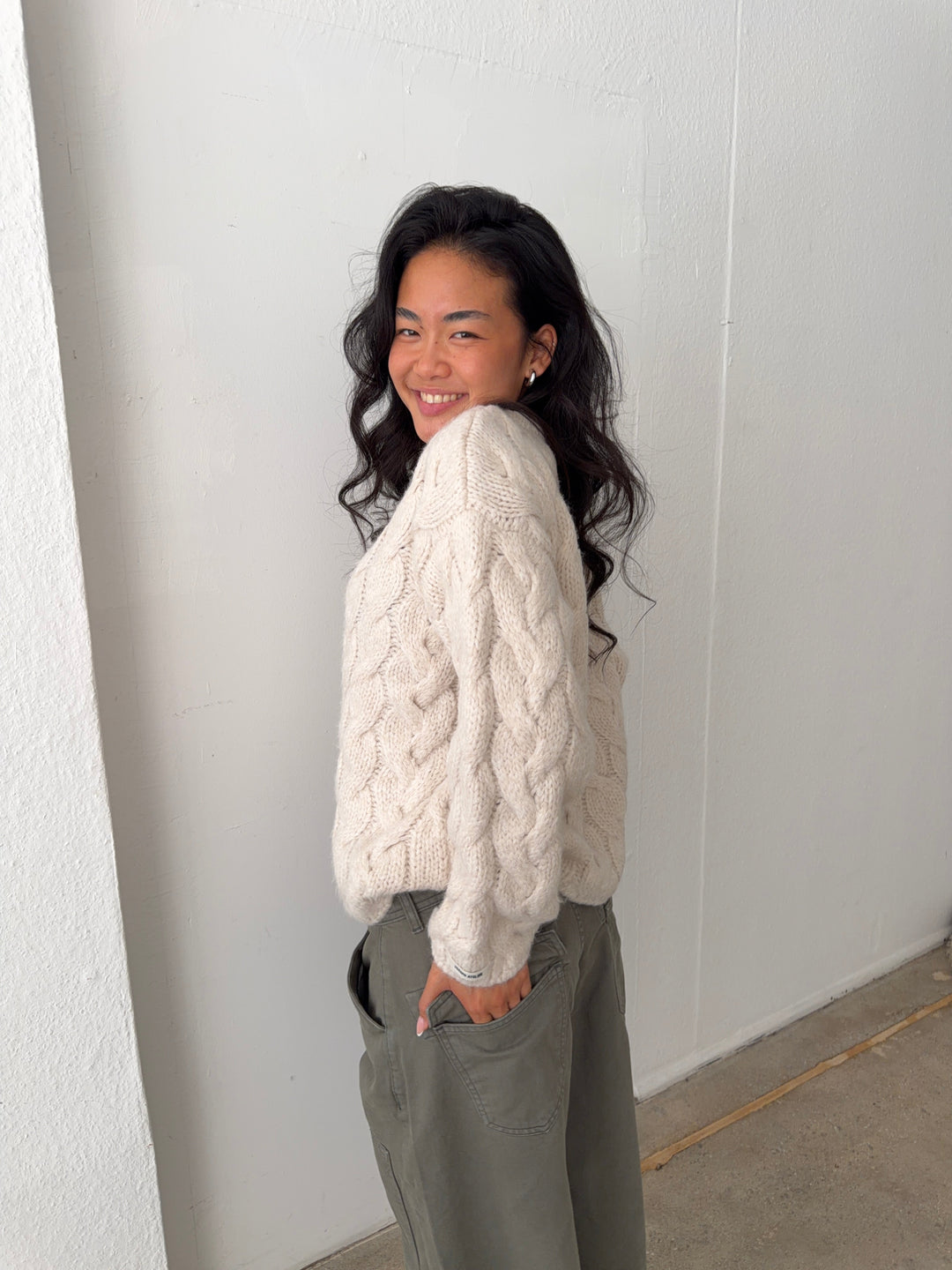 Hanna Damen Zopfstrickpullover mit Puffärmeln und Oversize-Schnitt